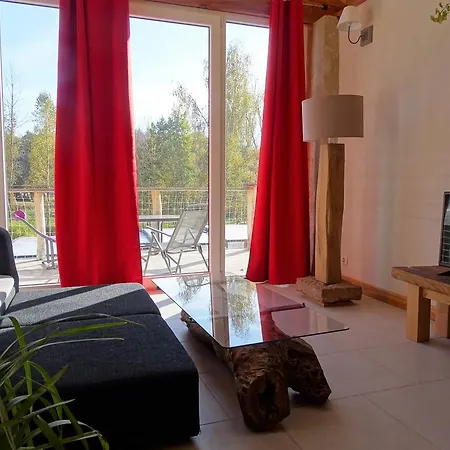 Сasa de vacaciones Maison De Vacances Au Clair De Lune Uzemain