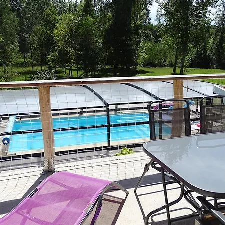 Сasa de vacaciones Maison De Vacances Au Clair De Lune Uzemain
