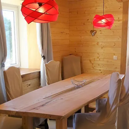 Maison De Vacances Au Clair De Lune Uzemain