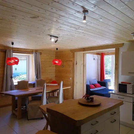 Maison De Vacances Au Clair De Lune Uzemain
